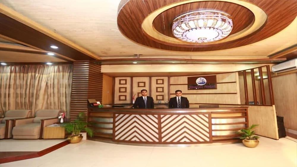 דאהקה Marino Hotel - Best Near Airport מראה חיצוני תמונה