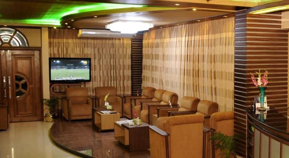 דאהקה Marino Hotel - Best Near Airport מראה חיצוני תמונה