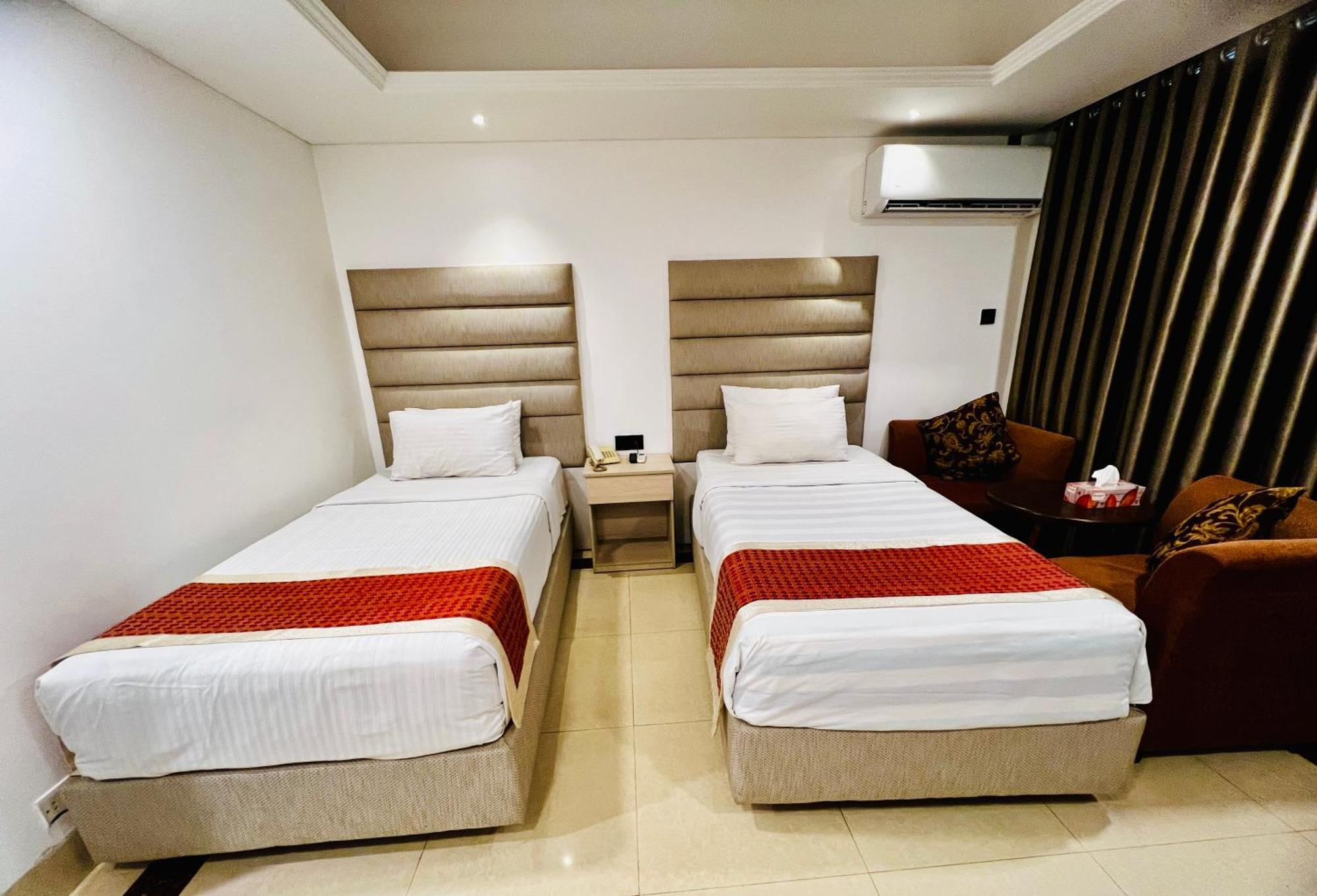 דאהקה Marino Hotel - Best Near Airport מראה חיצוני תמונה