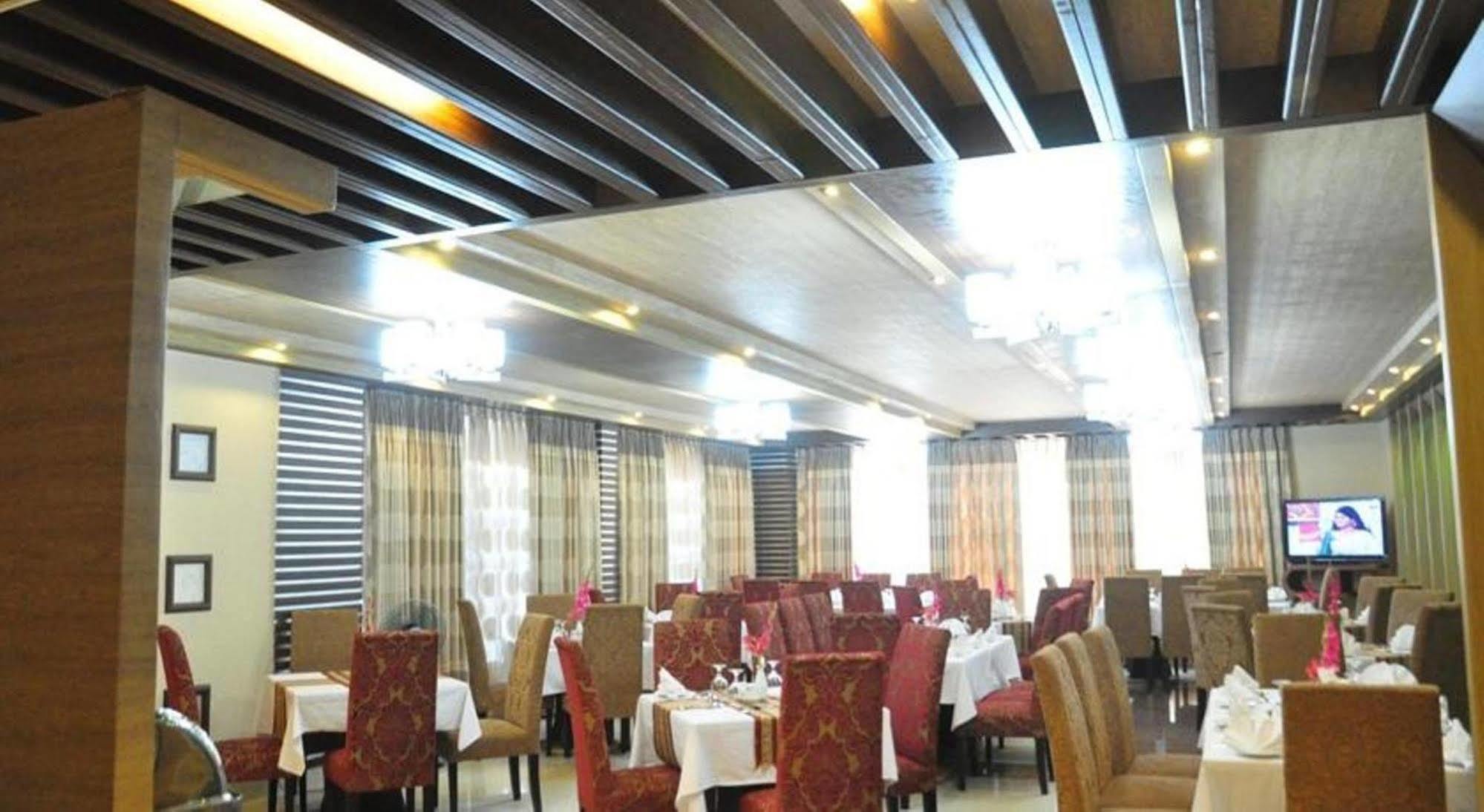 דאהקה Marino Hotel - Best Near Airport מראה חיצוני תמונה