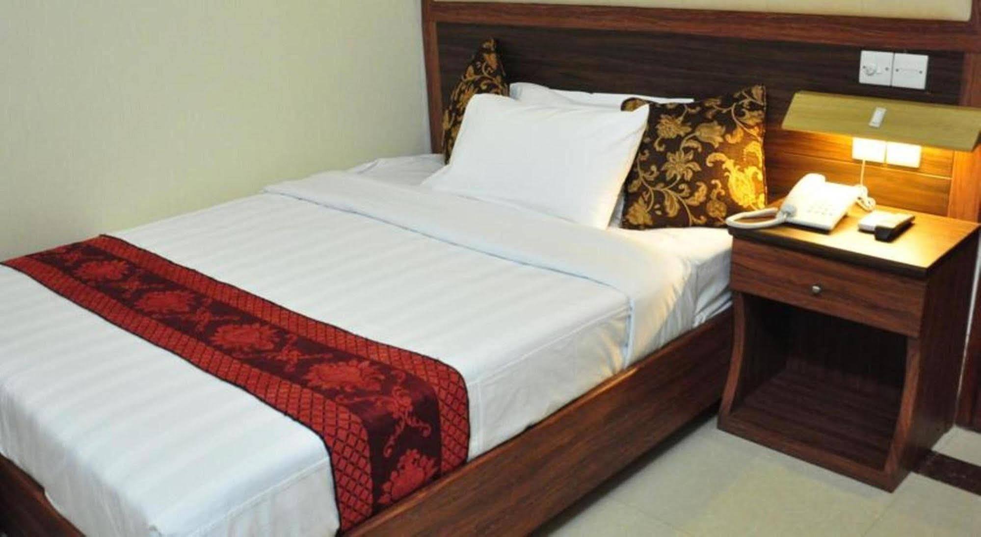 דאהקה Marino Hotel - Best Near Airport מראה חיצוני תמונה