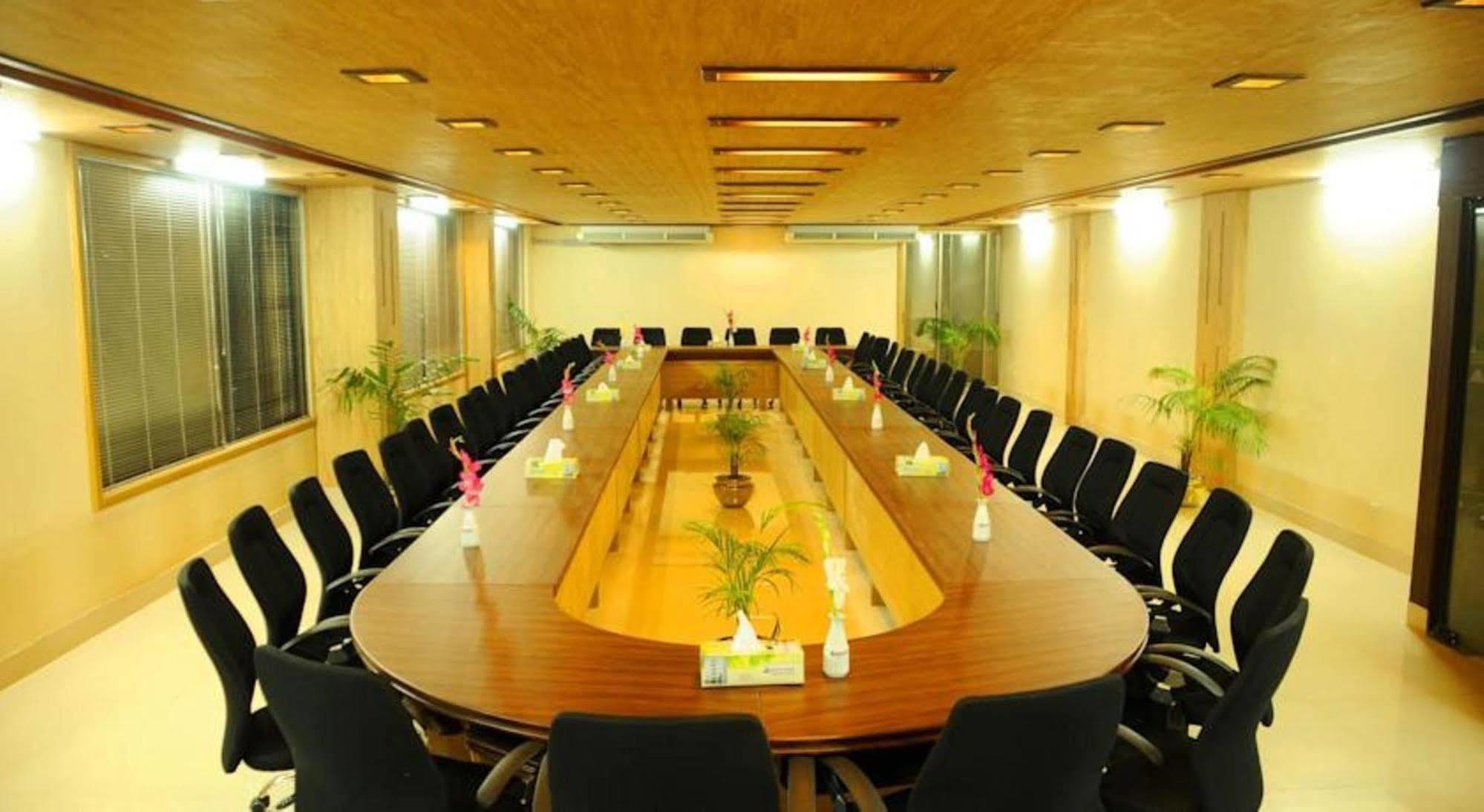דאהקה Marino Hotel - Best Near Airport מראה חיצוני תמונה
